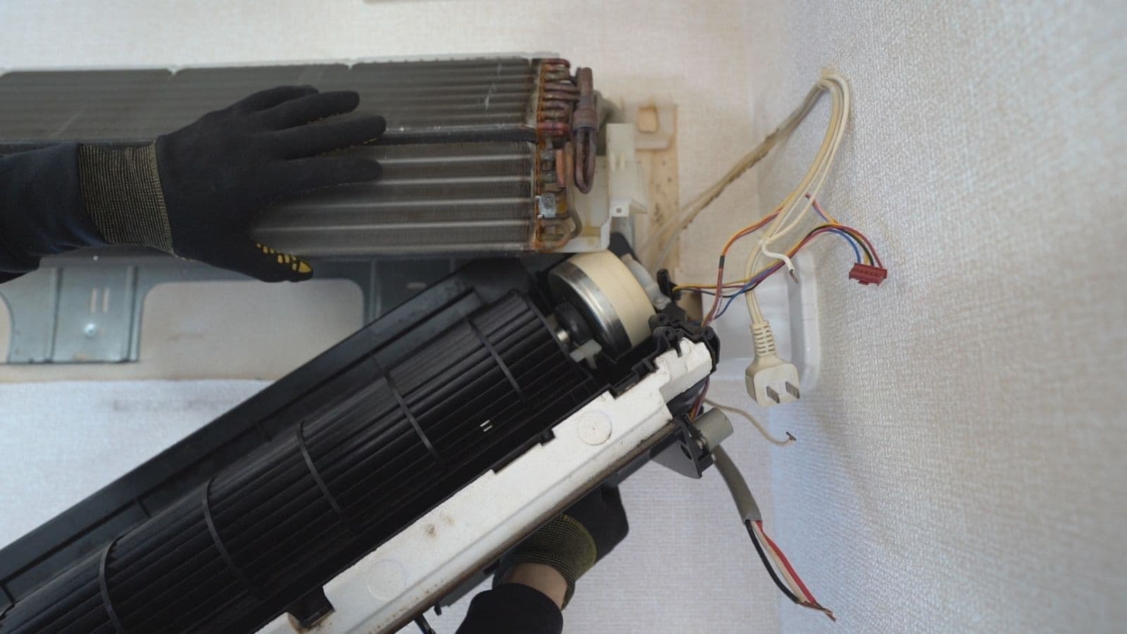 エアコンクリーニング分解オーバーホール